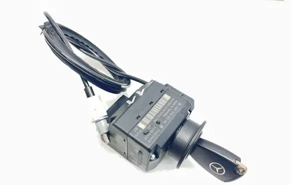 Mercedes-Benz C W203 Ignition lock 2095453308