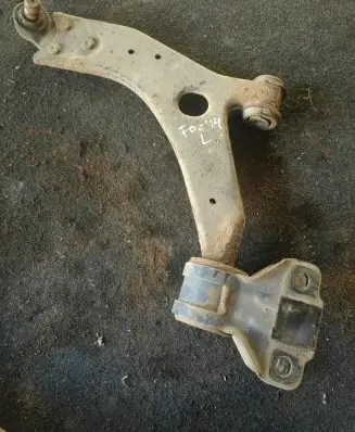 Ford Focus Front lower control arm/wishbone