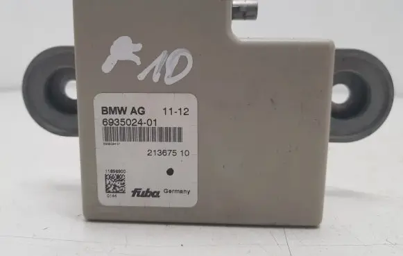 BMW 5 F10 F11 Antenna control unit 693502401 21367510