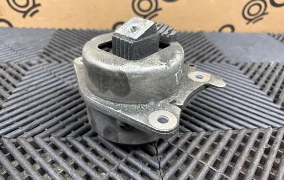 Alfa Romeo Stelvio Engine mount bracket 00505515100