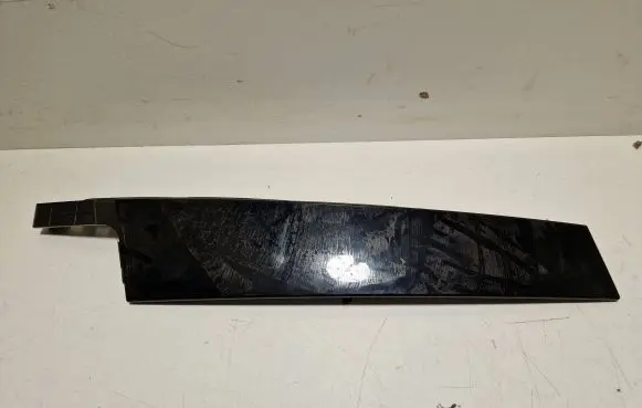 Fiat Tipo Front door glass trim molding 735601397