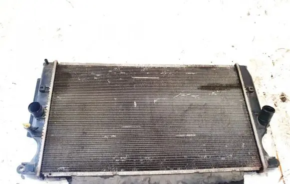 Coolant radiator