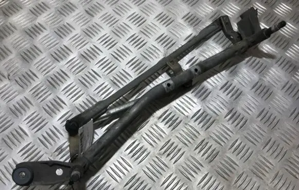 Renault Megane II Front wiper linkage and motor