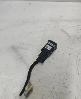 Skoda Fabia Mk2 (5J) Windscreen/window heater switch 5J0959621B 10013434