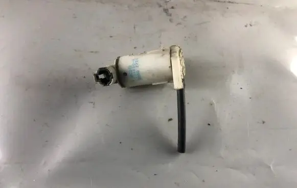 Nissan Patrol Y61 Windscreen/windshield washer pump 2224621A 2721 MC212