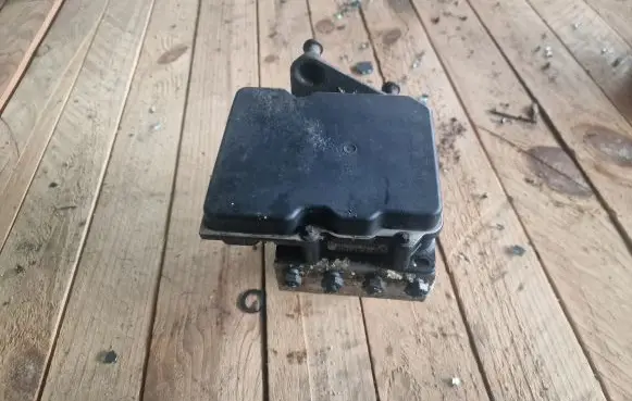 Mercedes-Benz Vito Viano W639 ABS Pump 0265951386