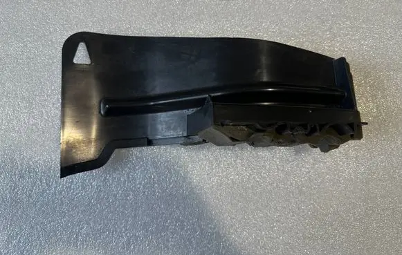 Dodge Durango III Other engine bay part 68148905AA 72523W 68148905