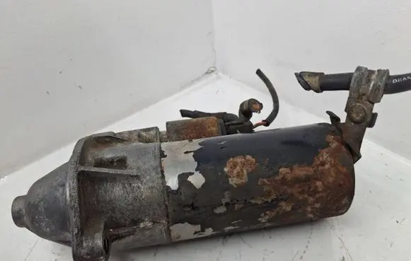 Volkswagen PASSAT B5 Starter motor 068911024