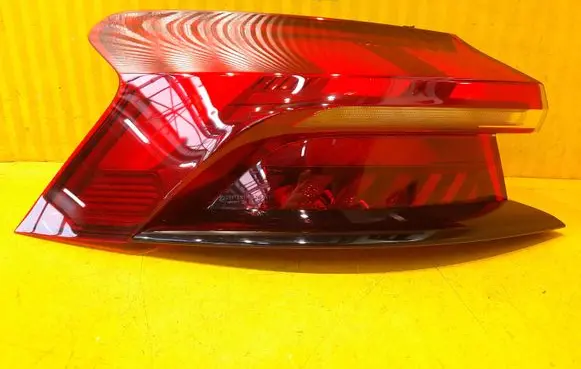 Audi e-tron Rear/tail lights 4J3945091