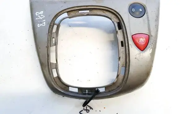Renault Scenic II - Grand scenic II Hazard light switch 8200095493 8200231906