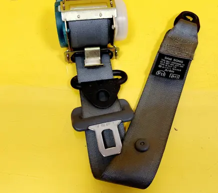 Hyundai Getz Rear seatbelt 784-3251