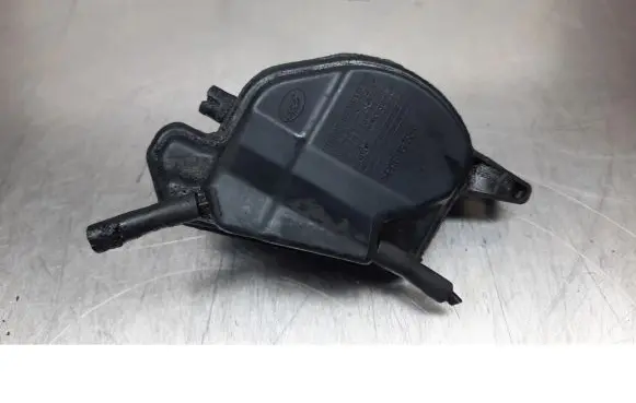 Vacuum air tank