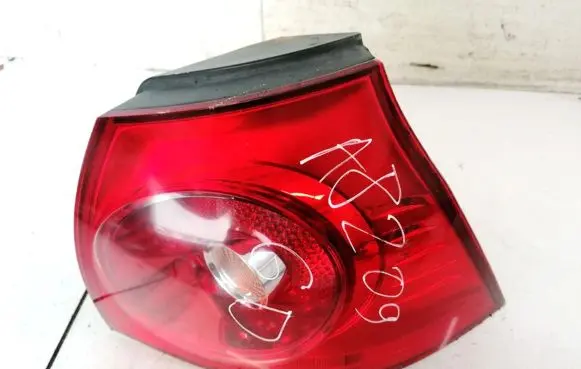 Volkswagen Golf V Rear/tail lights 1K6945096G 89031823