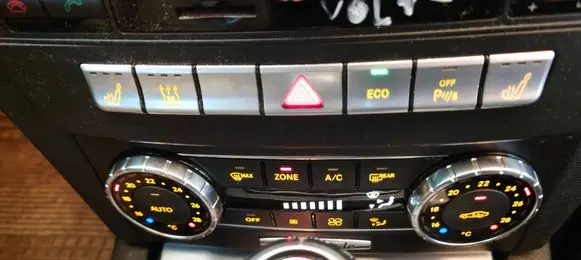 Mercedes-Benz C W204 Climate control unit A2049005805 2049005805