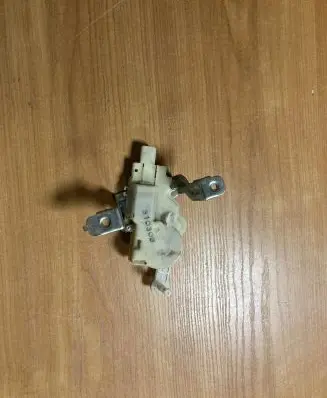 Toyota Yaris Tailgate boot lock/latch motor 