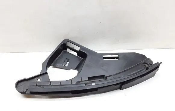 Volvo XC60 Front bumper mounting bracket 30763433