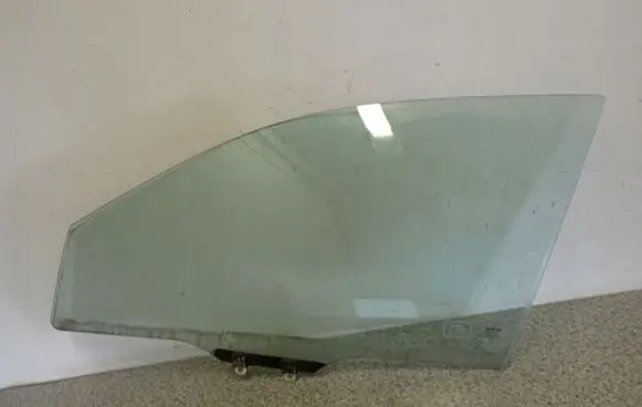 Honda Civic Sliding door window/glass 