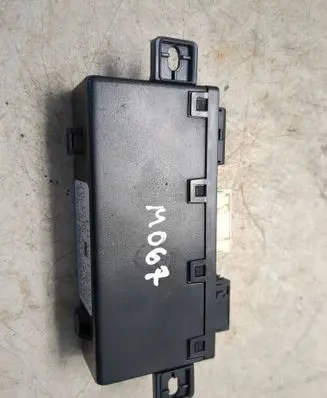 BMW 5 E39 Comfort/convenience module 613569042549 689667