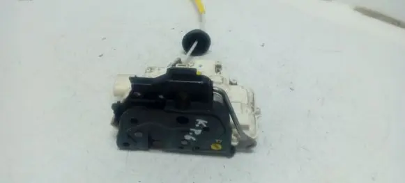 Audi A4 S4 B7 8E 8H Rear door lock 8E0839015AA