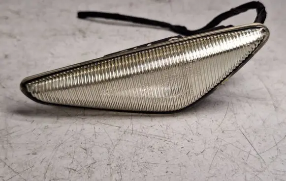 BMW X3 F25 Front fender indicator light 63137171008