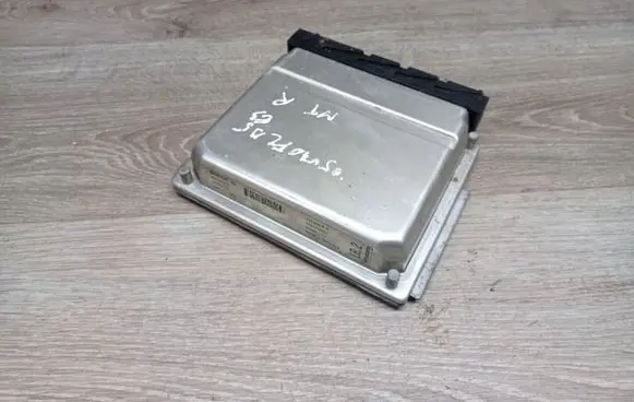 Volvo V70 Engine control unit/module 0281011441 30646978A