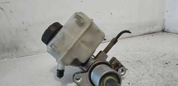 Opel Zafira A Master brake cylinder