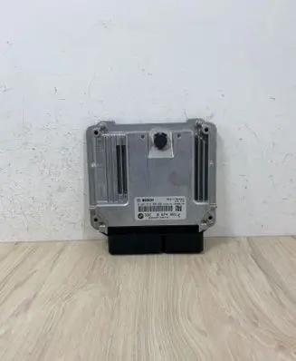 BMW 5 F10 F11 Engine control unit/module 0281019806 8574091