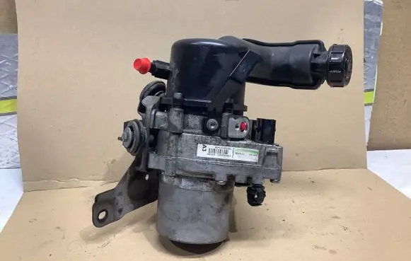 Peugeot 508 Power steering pump 9806445080