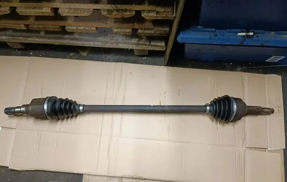 Chrysler Pacifica Rear driveshaft