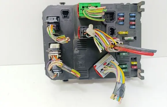 Citroen Xsara Picasso Fuse module 9649627780