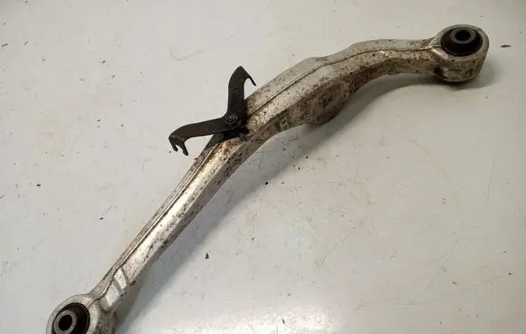 Nissan Qashqai Rear control arm PRAWY