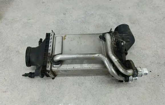 Mercedes-Benz C W205 Intercooler radiator A2740900414