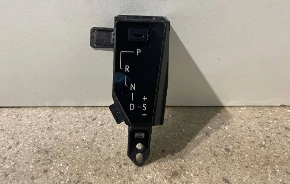 Lexus RX 450H Gear shift selector indicator 76K116 76K116RHD PA66GF33