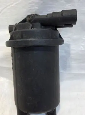 Opel Zafira B Fuel filter housing 13333981