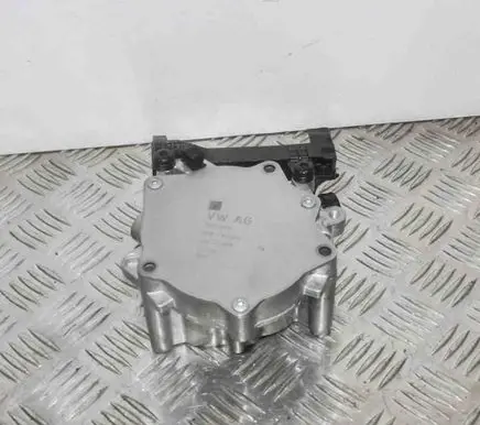 Audi A5 Vacuum pump 06K145100P
