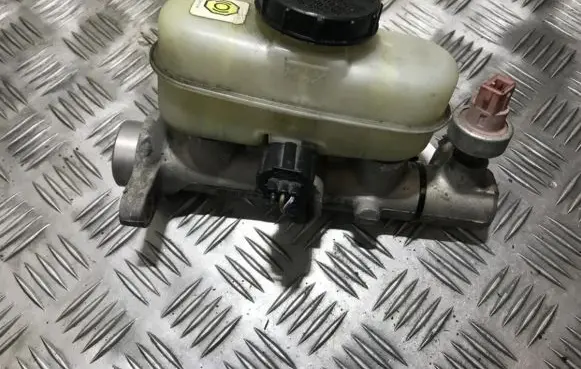 Ford Explorer Master brake cylinder 4903
