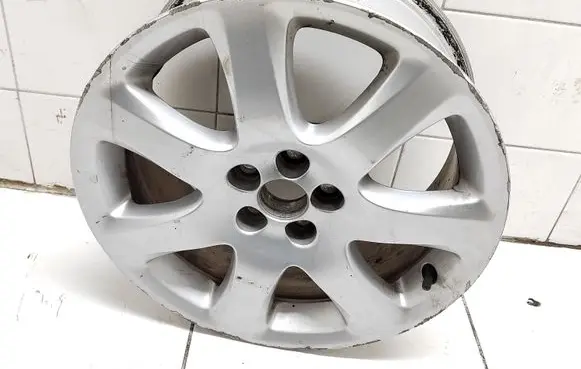 Toyota Avensis T250 R17 alloy rim 4261105260 17X7JJET45 5X105