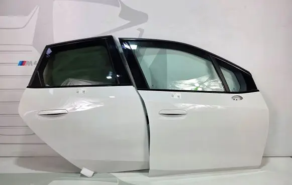 BMW 2 Active Tourer U06 Rear door 