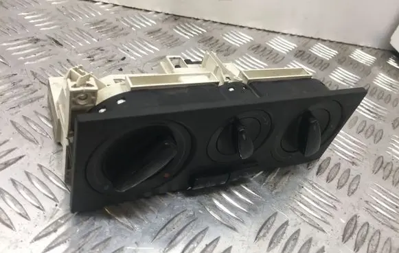 Volkswagen Golf IV Climate control unit 1J0819147 571 1J0819147A