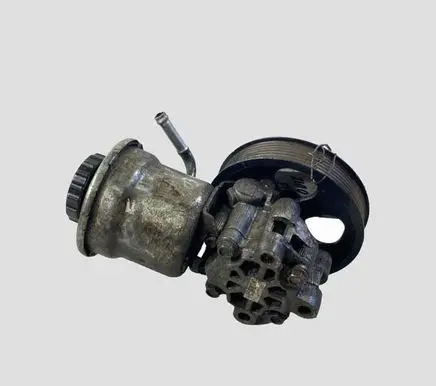 Toyota Avensis T250 Power steering pump