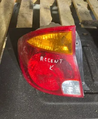 Hyundai Accent Rear/tail lights 92401257