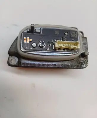 BMW 5 G30 G31 G38 LED ballast control module E9161113L