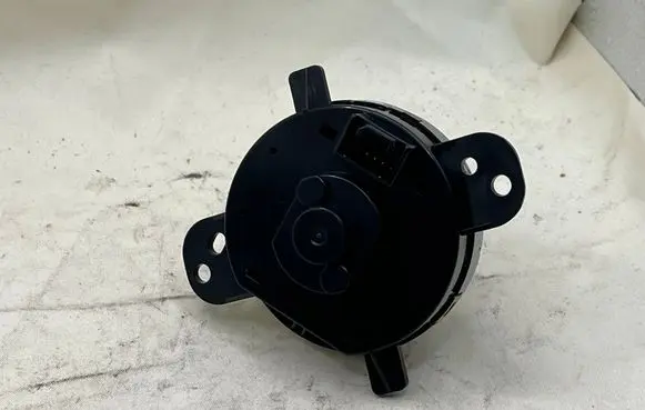 Mitsubishi Outlander Rear glass lock/latch C648