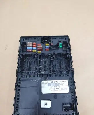 Ford Fiesta Fuse module JU5T15604BJH F005V02976 A13796363
