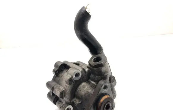Alfa Romeo 147 Power steering pump 46763561