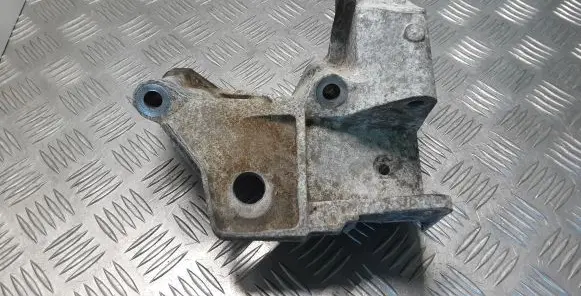 Volvo XC60 Engine mounting bracket 6G926P096FC