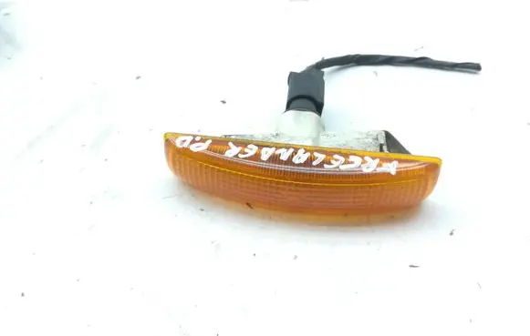 Land Rover Freelander 2 - LR2 Front fender indicator light