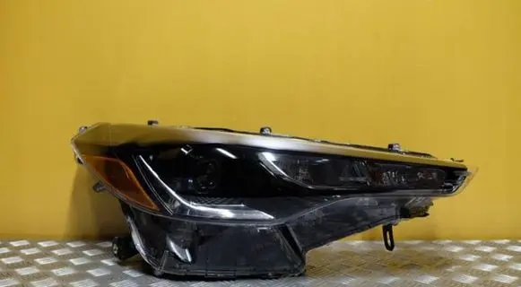 Toyota Corolla Cross Headlight/headlamp 10000-8A0GP