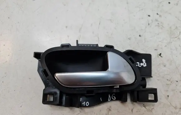 Peugeot 208 Rear door interior handle 96555516VV