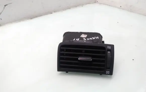 Toyota Avensis T250 Dashboard side air vent grill/cover trim 8221